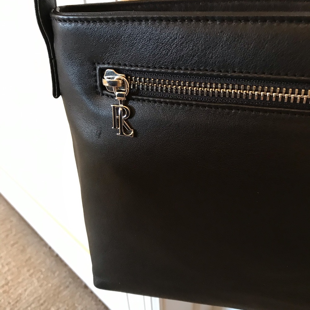 Ralph Lauren black leather crossbag. - Picture 2 of 7